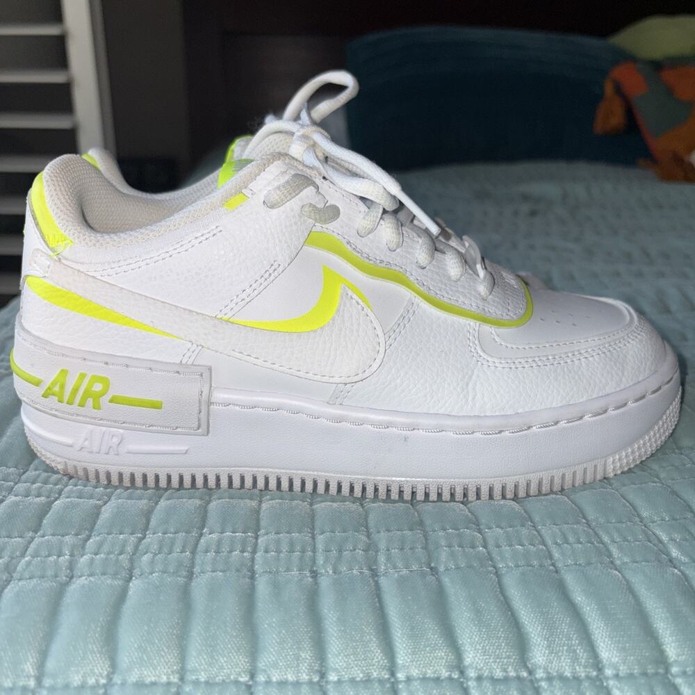 Nike Air Force 1 Neon Green White Sneakers Tennis Shoes Size 7.5 Worn Once - Picture 5 of 9